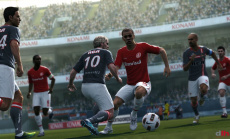 PES 2012: Teammate Control erlaubt es, zwei Spieler gleichzeitig zu kontrollieren